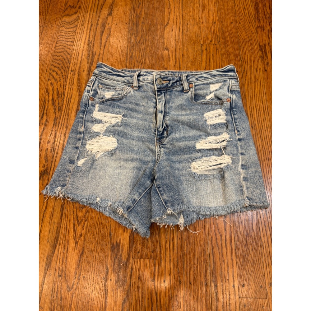American Eagle High Waisted Distressed Denim Shorts Light Wash Size 8 Stretch